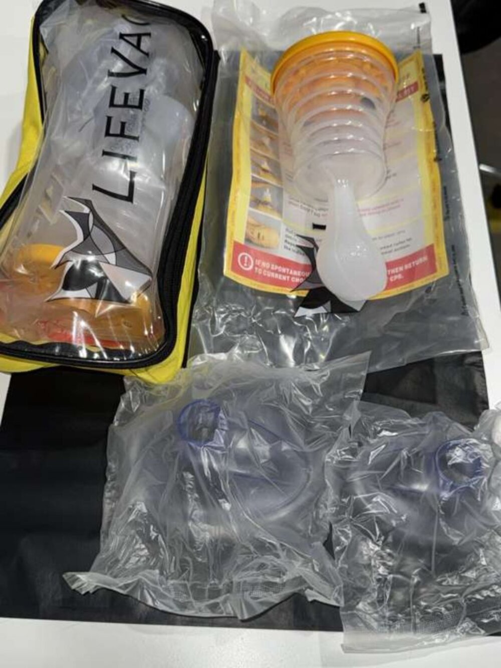 LifeVac Travel Kit & 2 Yellow Kits & NEW & Great Gift Idea NEW - Picture 2 of 8